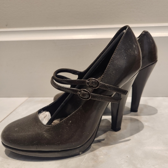 ALDO Vero Cuoio leather Size 38 dark gray high heels with double buckles - Picture 3 of 7